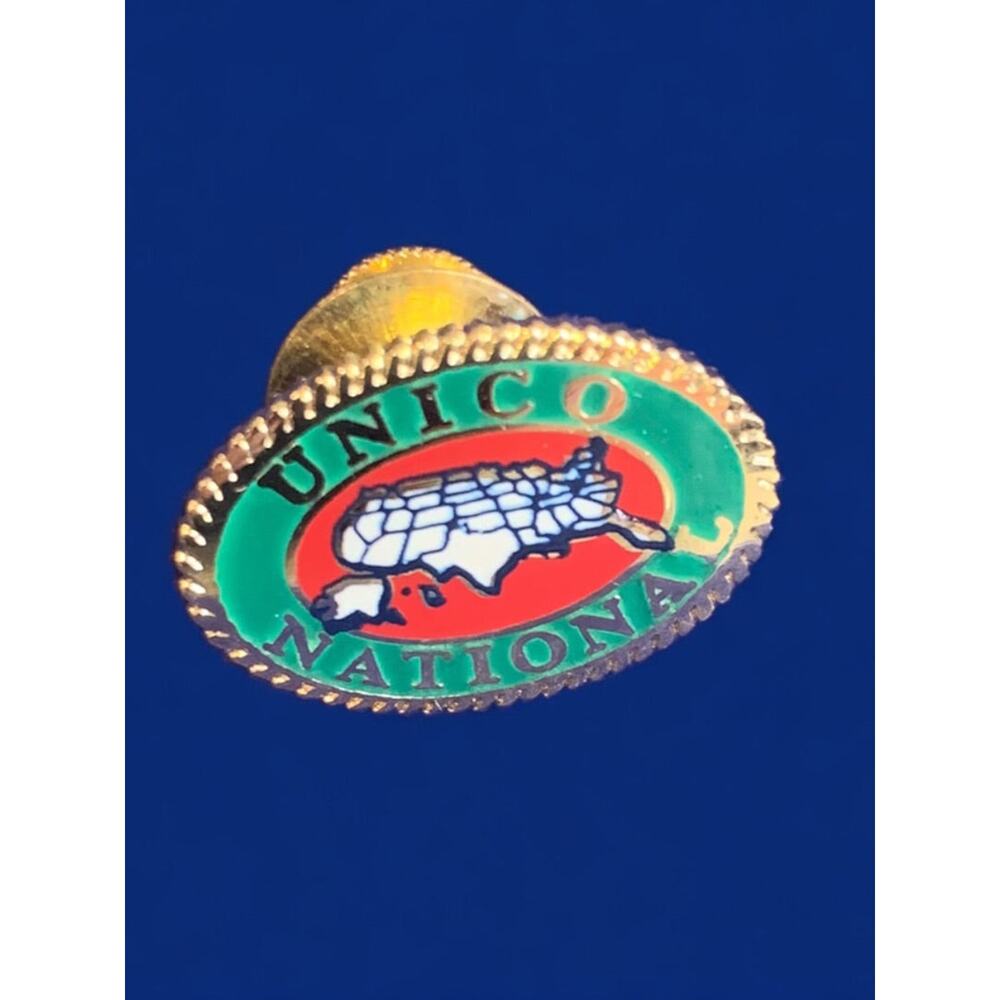 Unico Internationl Lapel Pin .7 Inch Oval Red Green